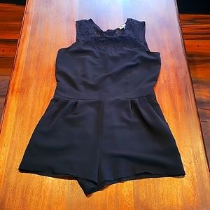 Womens Black, Size M, Sleeveless Romper with POCKETS!